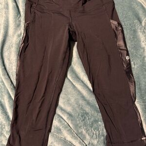 lululemon athletica Black Cropped Pants,size 6